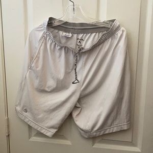 FINAL MARKDOWN Men’s Antigua Shorts large